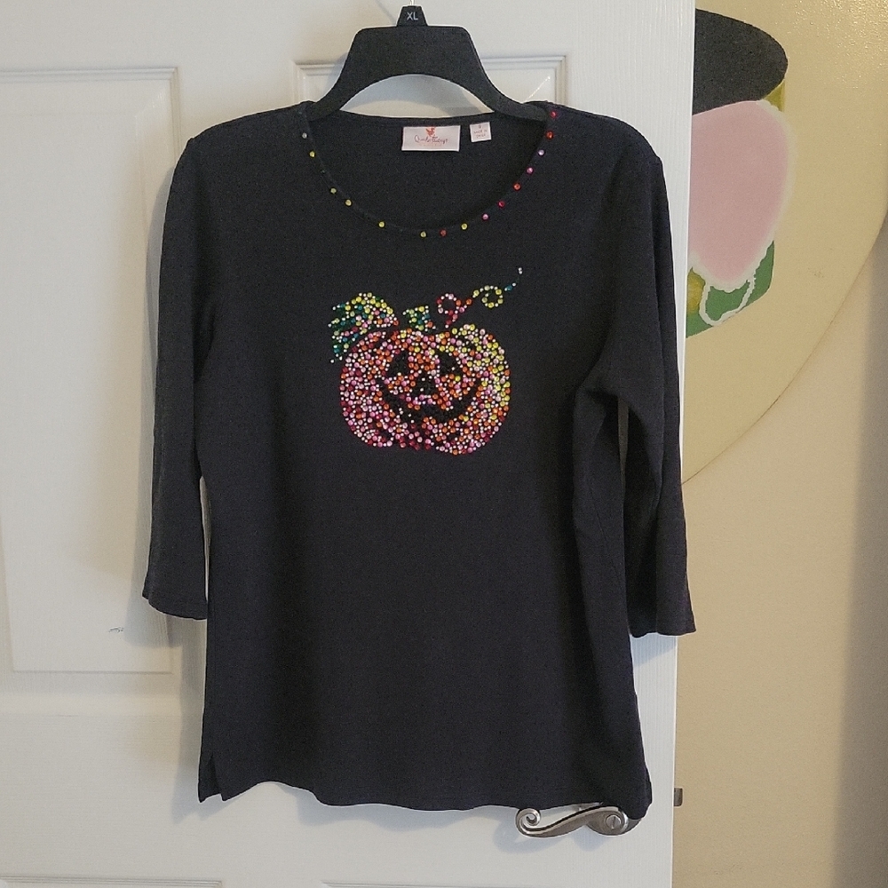 Quaker Factory SzSm 100% cotton Colorful Beaded Pumpkin Design Black Scoop neck